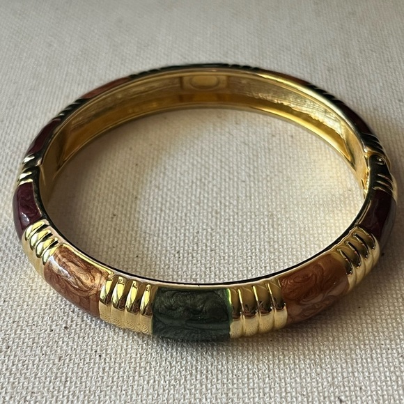 Elegant Gold Tone and Silver Women's Bracelet - Picture 2 of 4